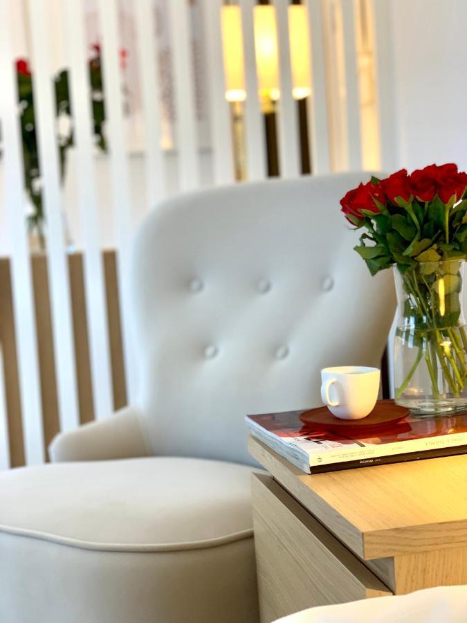 Apartament W Centrum Miasta Z Darmowym Parkingiem Dla Dwojga -Apartamenty Pod Zlotym Lwem 쿠드즈코 외부 사진